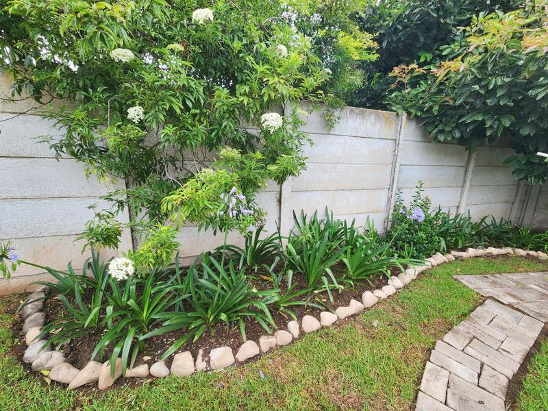 5 Bedroom Property for Sale in Die Bult Western Cape